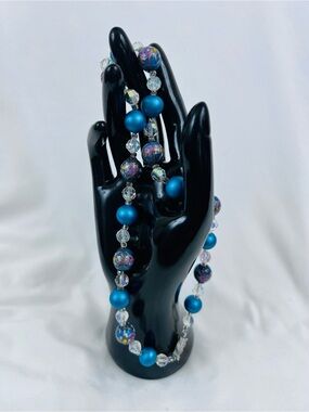 Vintage Glass Beautiful blue Bead Necklace